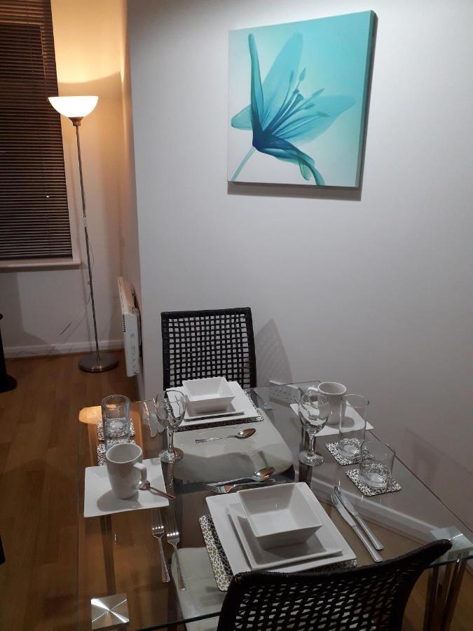 Luxury And Stylish 2 Bedroom Apartment With En-Suite Luton (Bedfordshire) Exterior foto