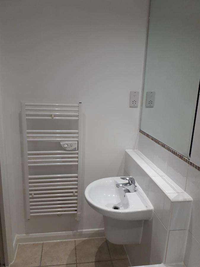 Luxury And Stylish 2 Bedroom Apartment With En-Suite Luton (Bedfordshire) Exterior foto