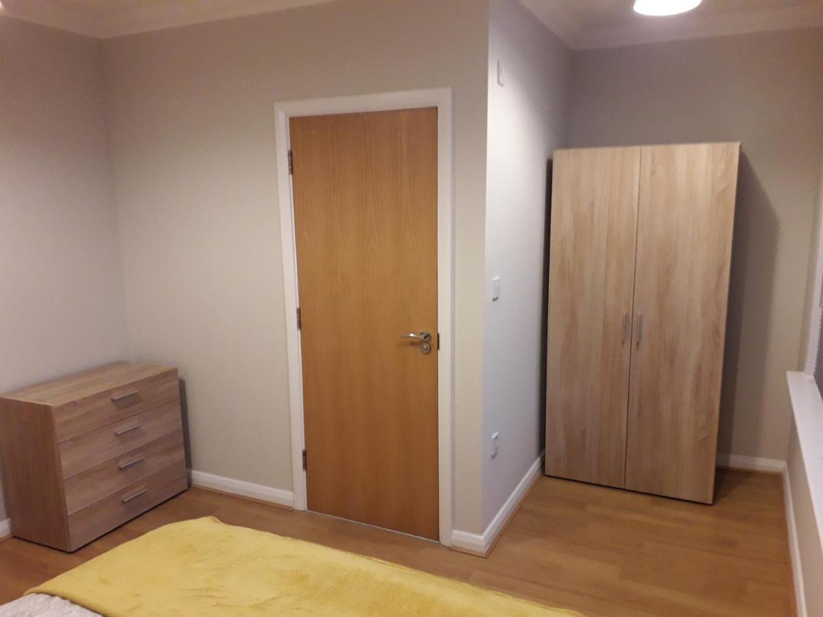 Luxury And Stylish 2 Bedroom Apartment With En-Suite Luton (Bedfordshire) Exterior foto